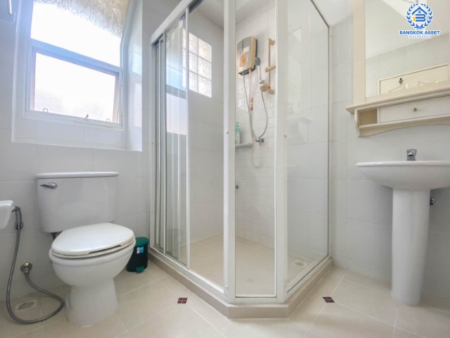 *****บ้านเดี่ยวมือสองย่านปทุมธานี คุณภาพระดับแบรนด์ L&H ม.ชัยพฤกษ์2 ราชพฤกษ์-ติวานนท์ เนื้อที่กว้างขวางมากถึง 57 ตร.ว. ฟังก์ชัน 3 ห้องนอน 2 ห้องน้ำ 2 ที่จอดรถ ตกแต่งภายในอย่างดี ประตูสเตนเลส บนทำเลติดถนน 345 เชื่อมต่อถ.ราชพฤกษ์, ถ.ติวานนท์ ใกล้โรบินสัน และทางด่วน "ศรีสมาน"